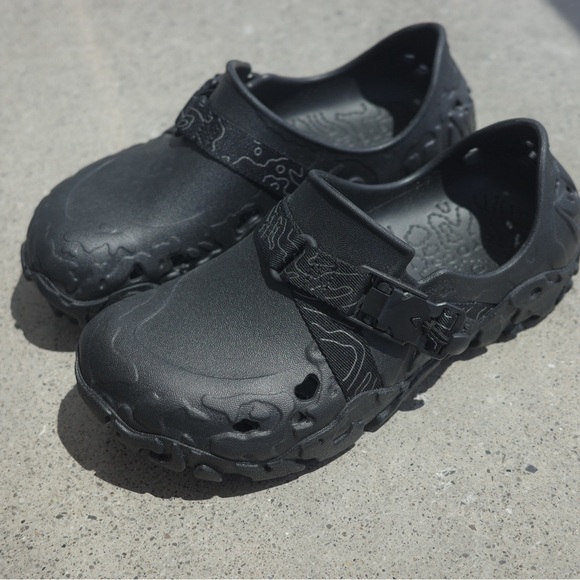 Crocs All Terrain Atlas Clog - Picture 12 of 12